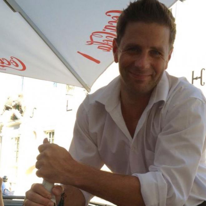 robert-2d9cb1ff &Uuml;ber uns